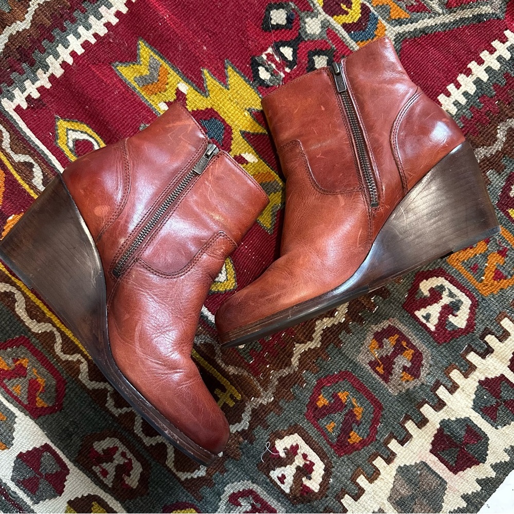 FRYE Emma wedge boots women size 10